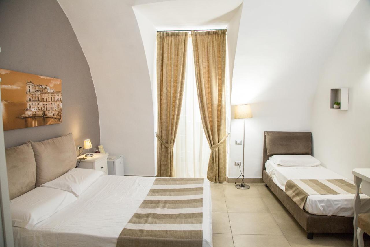 Chiaia Suites Napoli Exterior foto
