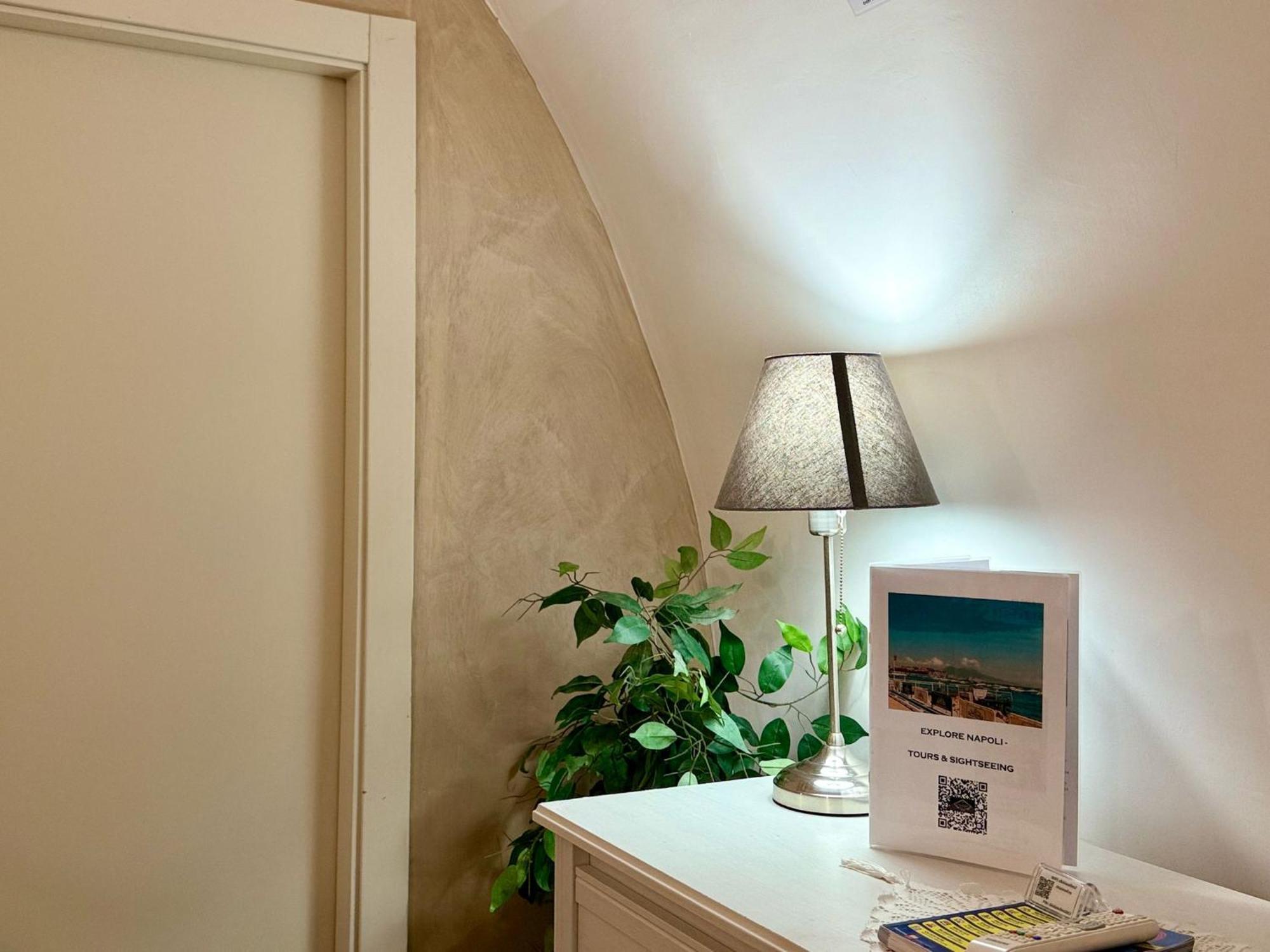 Chiaia Suites Napoli Exterior foto
