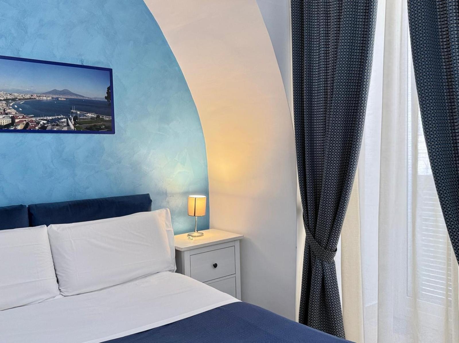 Chiaia Suites Napoli Cameră foto
