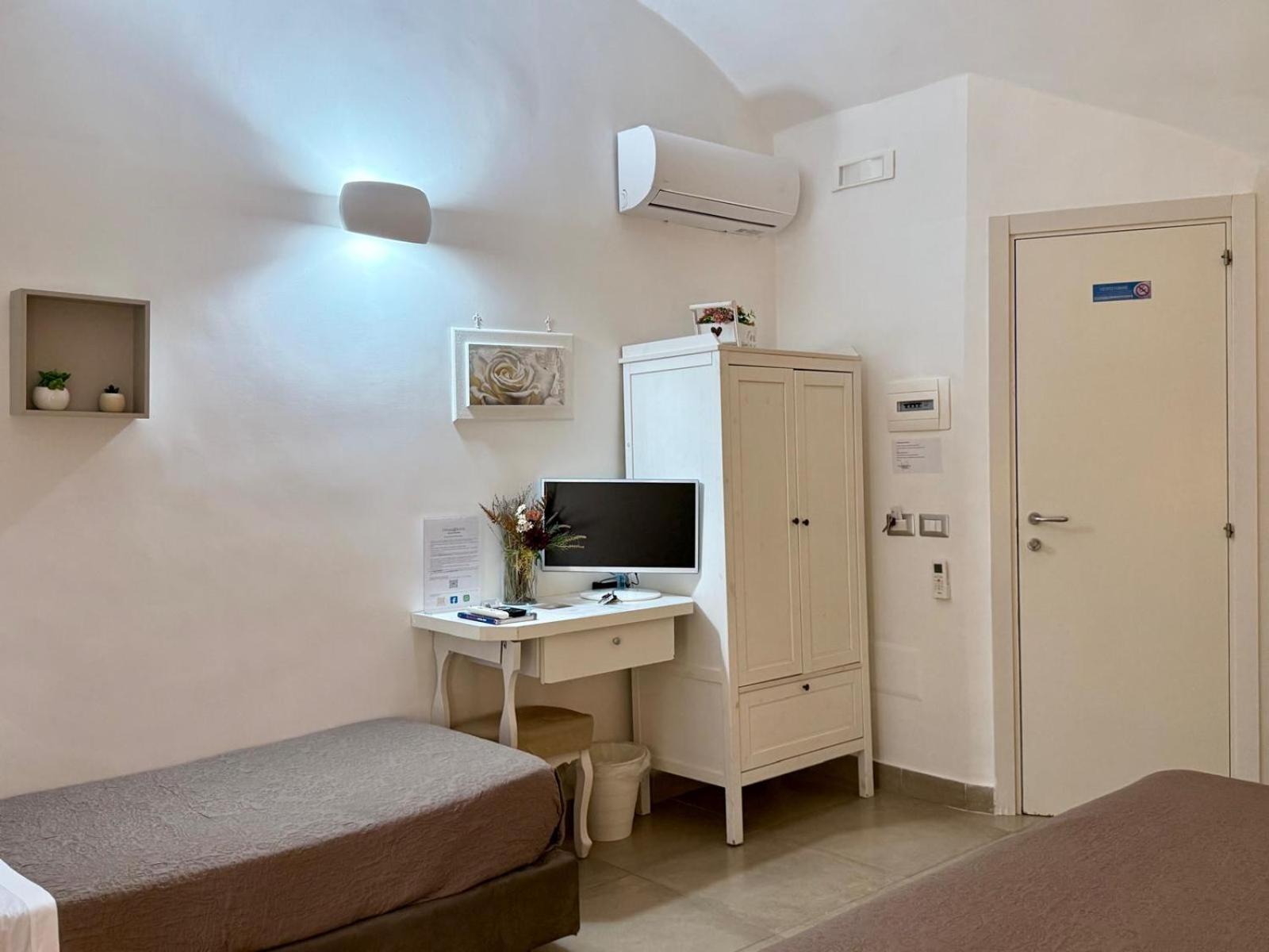 Chiaia Suites Napoli Cameră foto
